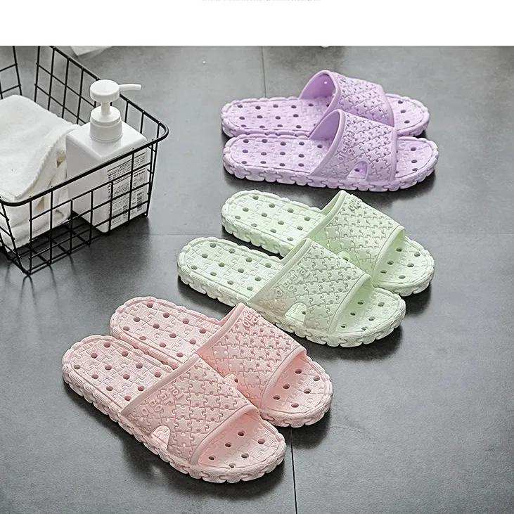 Các loại dép đi trong nhà êm ái phổ biến hiện nay