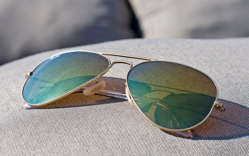 Tại sao kính mát chống tia UV lại quan trọng đến vậy?