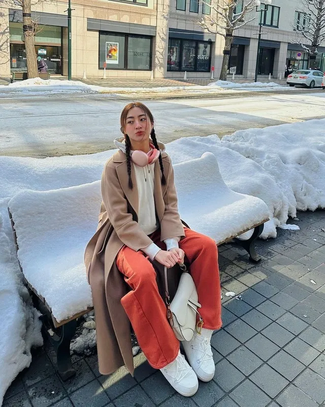 Phụ Kiện Tai Nghe Thời Trang Là Gì? Tại Sao Chúng Lại "Hot"?